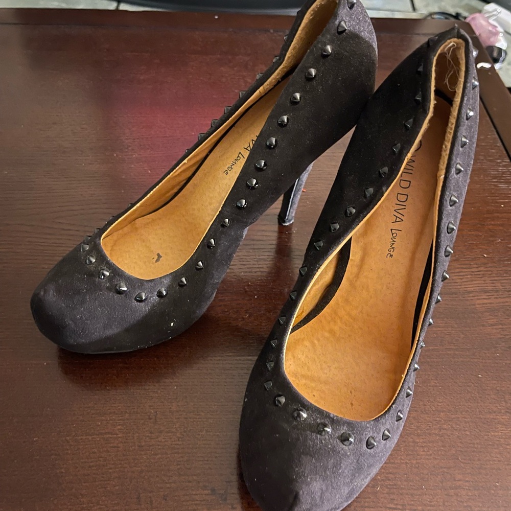Black heels